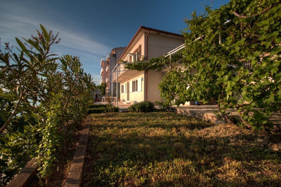 Kaka Apartment Sveti Juraj Exterior photo